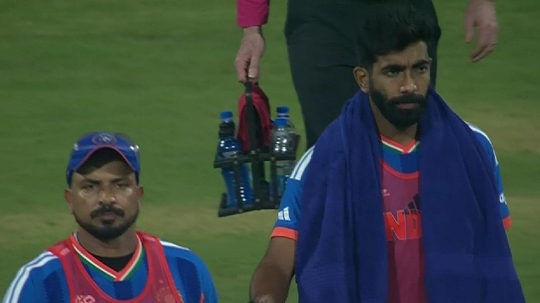'Ye Sab Natak Hai': Netizens Question Jasprit Bumrah's 'Viral Fever' Claim After He Was Seen Carrying Drinks During IND vs USA ICC T20 WC Match 