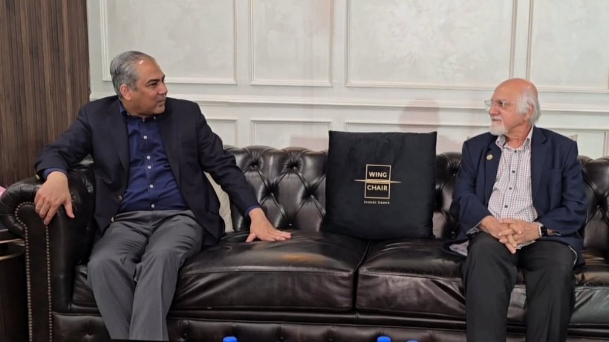 IND Vs PAK, T20 WC26 Boycott Update: ICC Deputy Chairman Imran Khwaja Arrives In Lahore For PCB, BCB And ICC Dialogue - VIDEO 