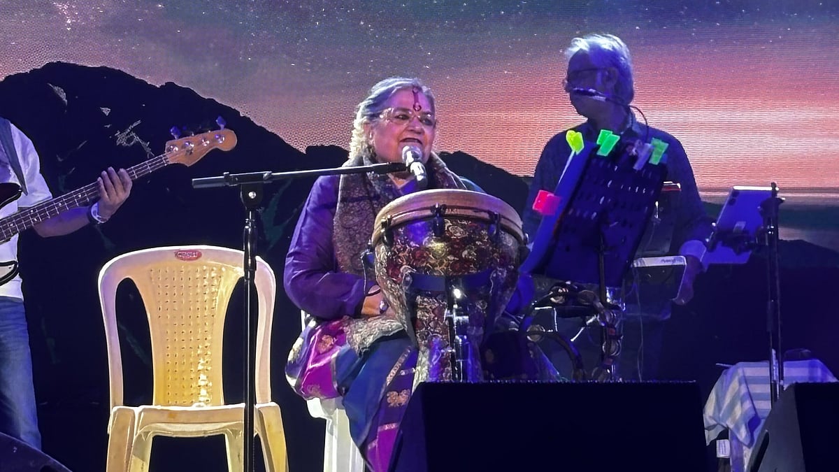 Heartwarming! Usha Uthup Performs Viral 'Ramba Ho' Song At Mumbai's Kala Ghoda Arts Festival; At 78, Music Legend Proves Age Is Just A Number 