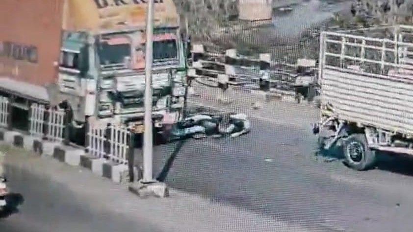 VIDEO: Motorcyclist Killed After Being Run Over By Container In Chhatrapati Sambhajinagar's...