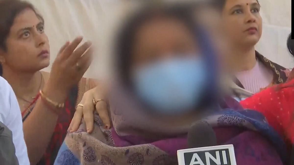 New Delhi: Bihar NEET Aspirant's Parents Protest At Jantar Mantar, Seek Justice After Daughter's Death 