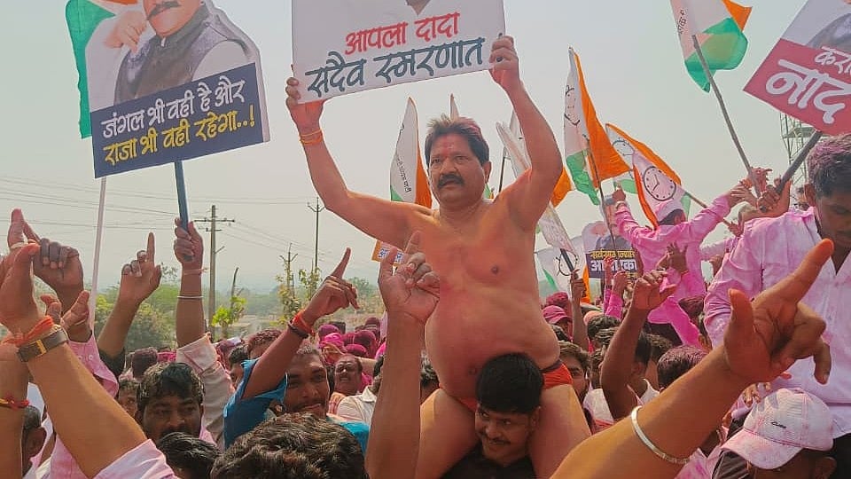 VIDEO: NCP Leader Devram Lande Celebrates Daughter-In-Law’s Zilla Parishad Win In Pune's Junnar...