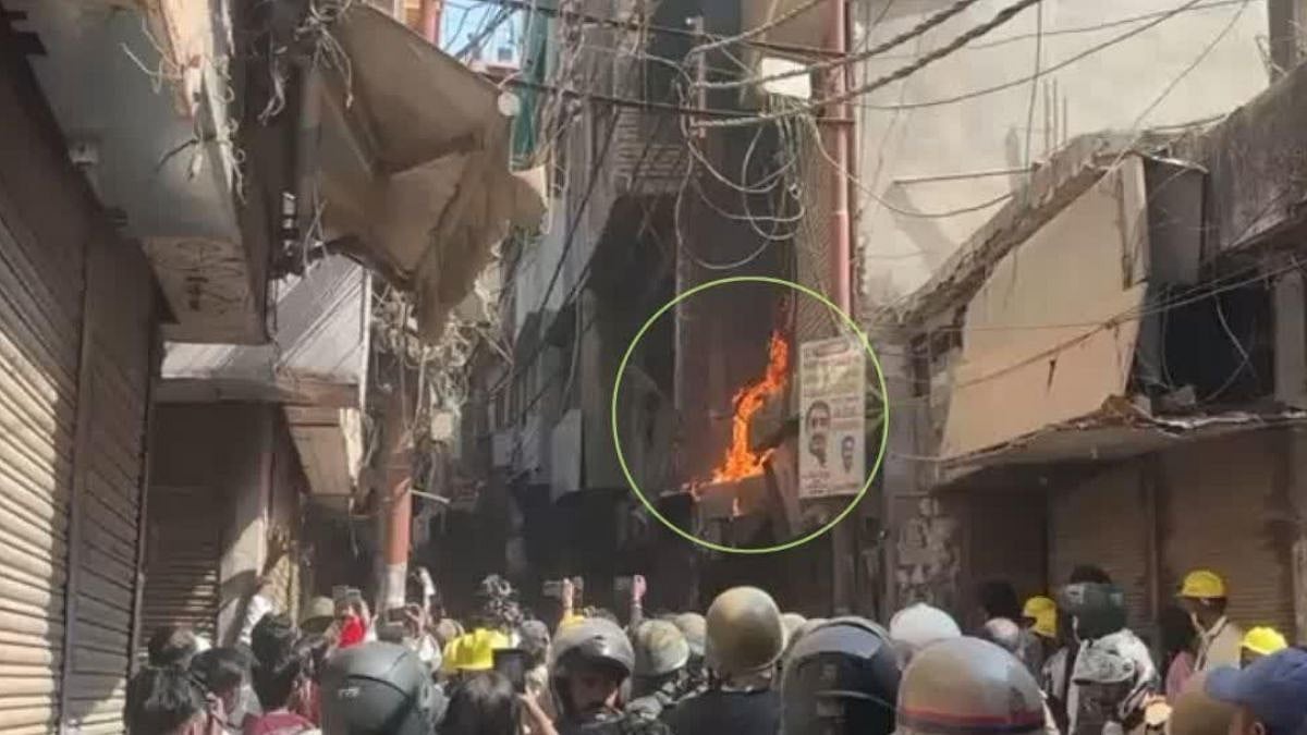 Uttar Pradesh News: Man Sets Home On Fire As Demolition Drive Sparks Protests In Varanasi’s Dalmandi Area 