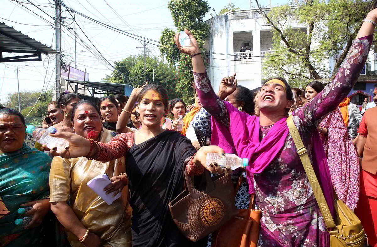 Bhopal News: Vishwa Hindu Parishad Supports Transgender Community, Alleges Forced Conversion