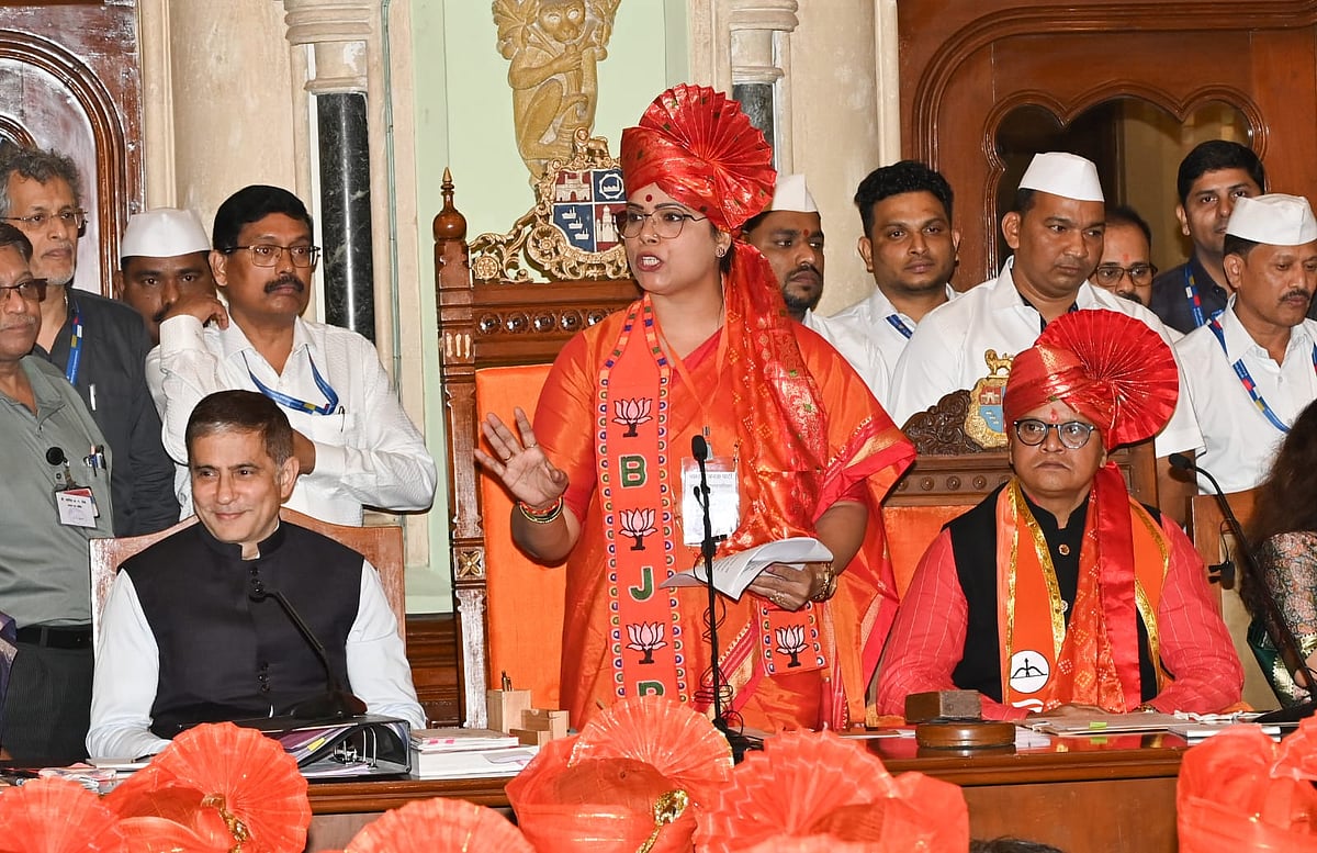 Mumbai: BJP's Ritu Tawade Takes Oath As BMC Mayor - WATCH 