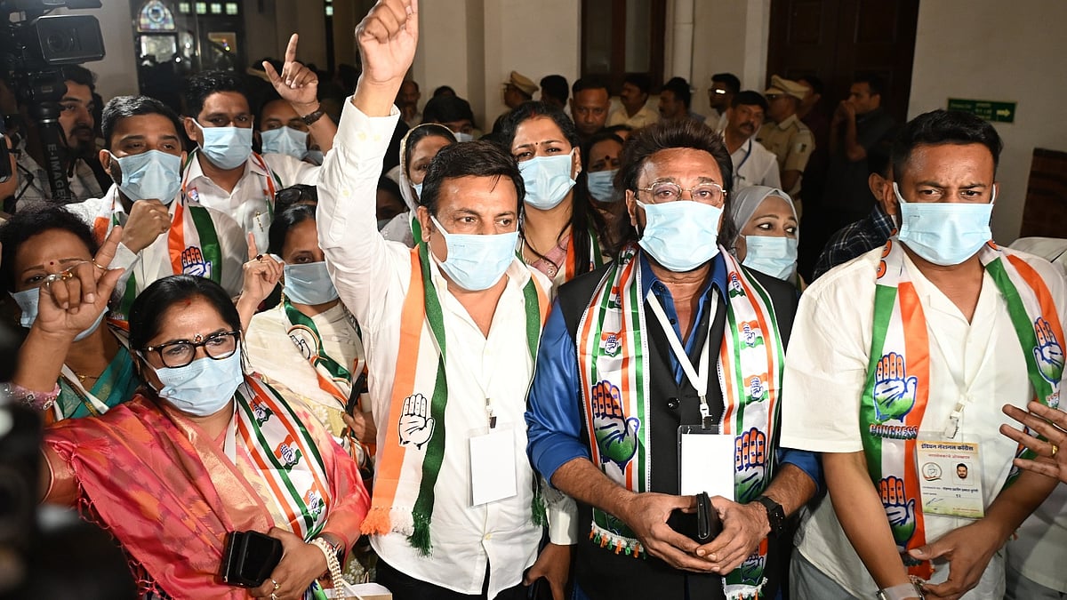 Congress Corporators Come With Face Masks, Demand Solution Against Air Pollution In Mumbai