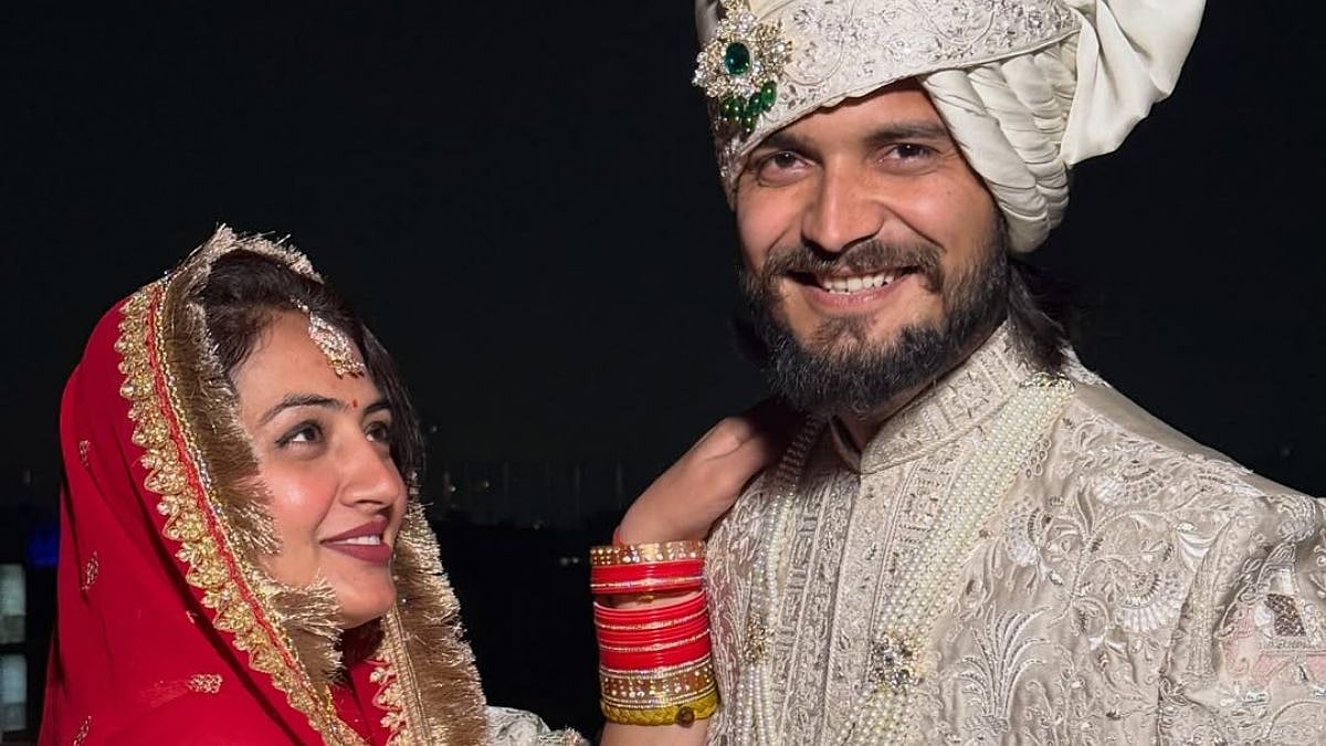 Chandrika Dixit AKA Vada Pav Girl Debunks Marriage Rumours With Mystery Man- Watch Video