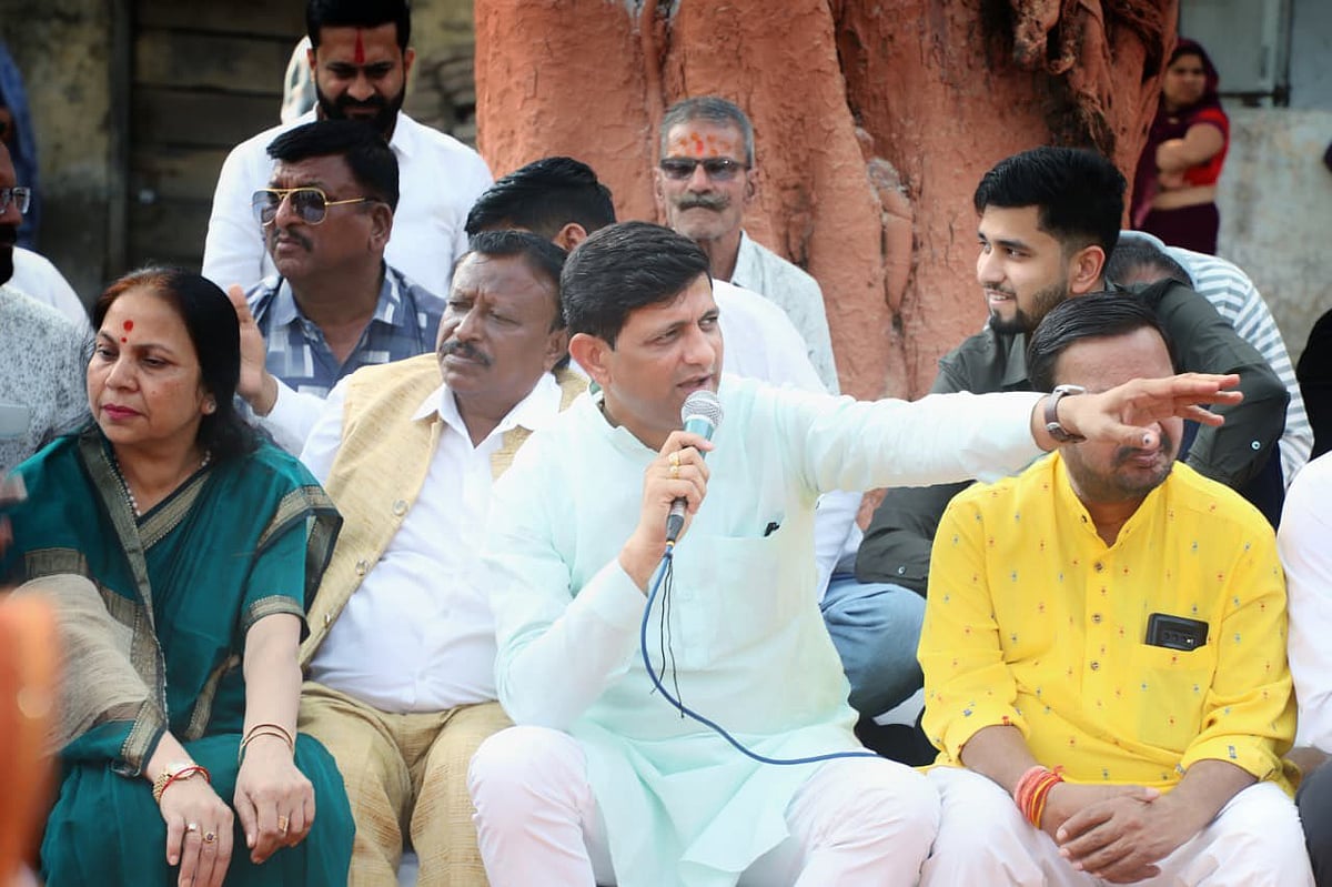 Indore News: Mayor Pushyamitra Bhargav Holds First Janta Chaupal To Ensure Instant Redressal Of...