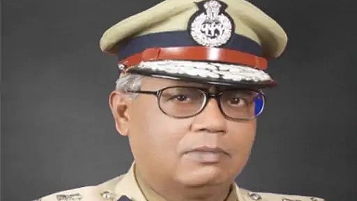 Chhattisgarh Ex-DGP Vishwa Ranjan, Architect Of ‘Green Hunt’ Policy, Critical Condition On Ventilator Support 