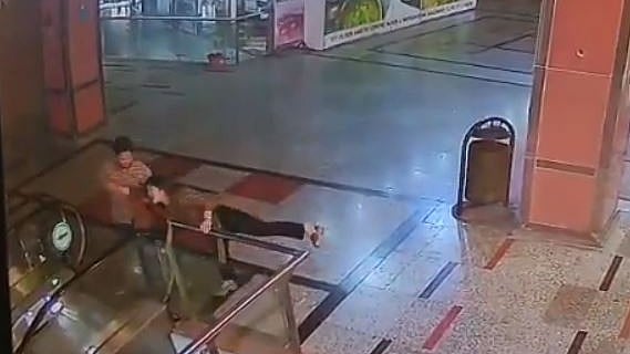 Video: 'Drunk' Woman Falls From Escalator At Ghaziabad Mall