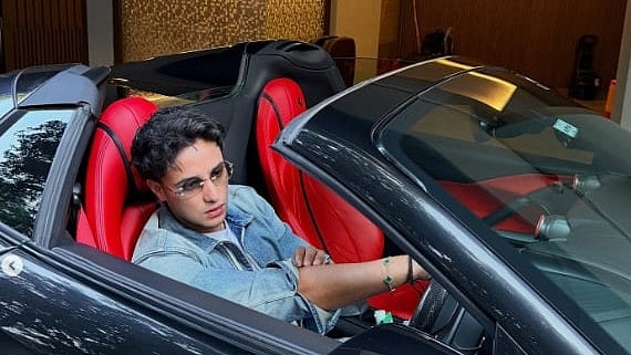 'Kitna Cutiepie, Aye Cutie!': Viral VIDEO Shows Abhishek Sharma 'Harassed' By Female Fans At Arun Jaitley Stadium During IND Vs NAM Clash 