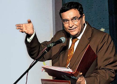 ADV. VINOD C. SAMPAT