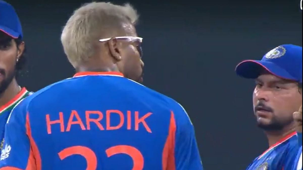 Hardik Pandya, Suryakumar Yadav SCOLD Kuldeep Yadav For Dropping Shaheen Afridi's Catch After IND Vs PAK Match In Viral Video 