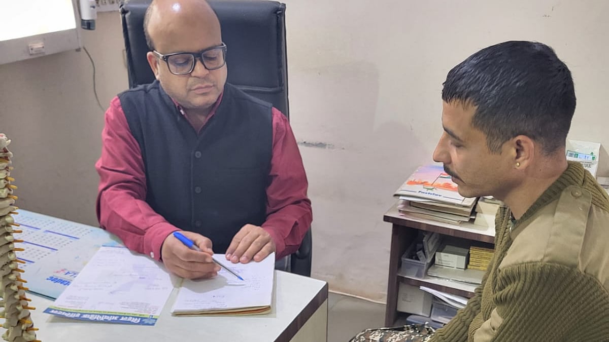 MP News: Neemuch Doctor Honours Martyrs With Free Treatment For CRPF Troops