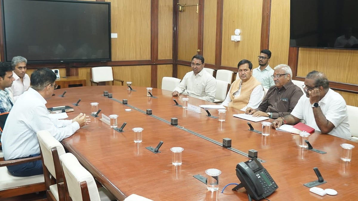 Mumbai Central, Grant Road, Charni Road Stations To Get Escalators, Beautification 