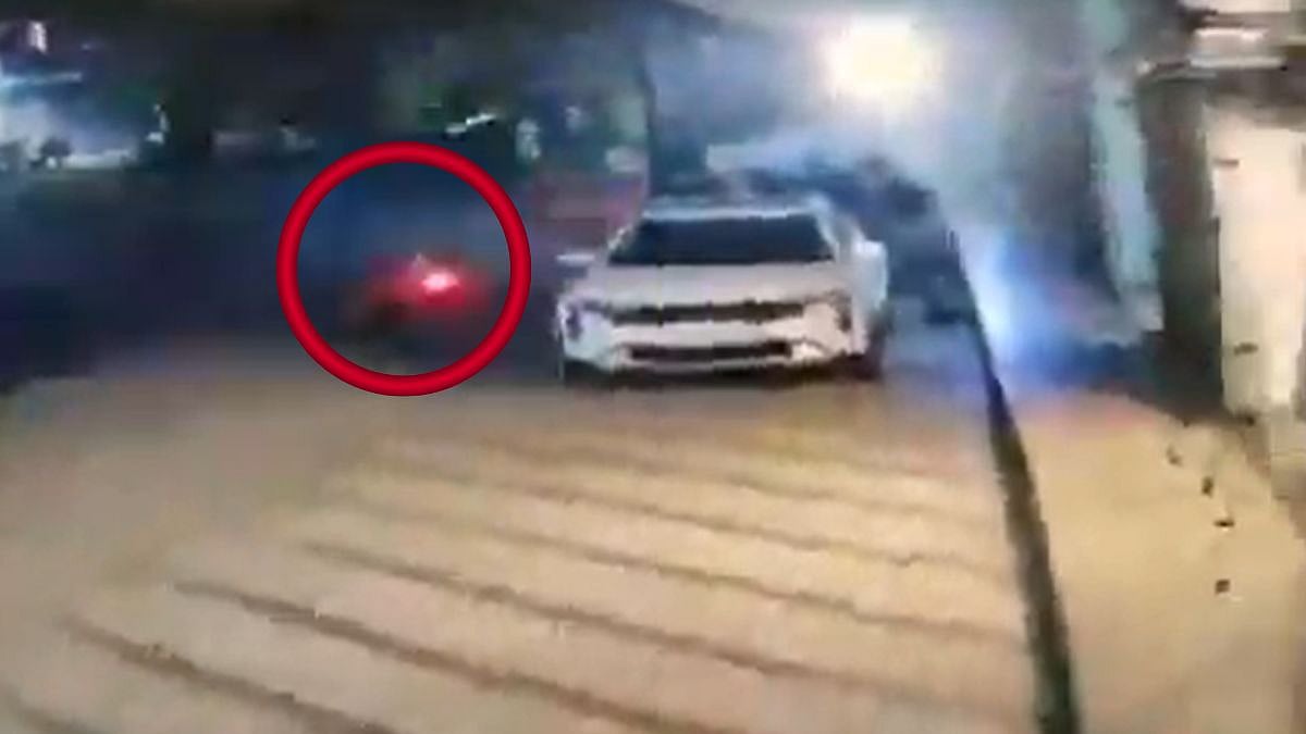 Kerala: 27-Year-Old Man Dies After Bike Plunges Into Unmarked Construction Pit In Idukki; CCTV Captures Chilling Footage 