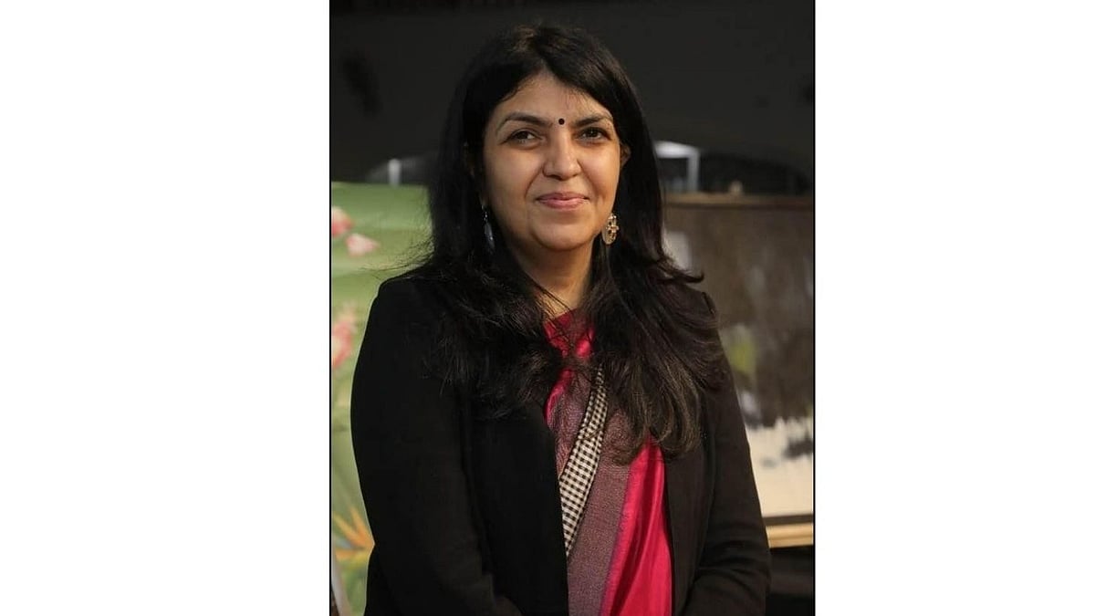 Aashima Mehrotra, Contemporary Visual Artist wins Prestigious National Honour at The Bombay Art Society