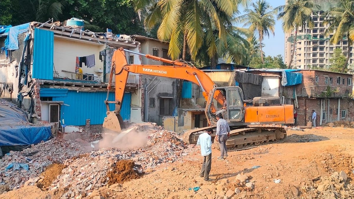 BMC Demolishes 39 Structures Blocking Kannamwar Nagar Nullah In Vikhroli, Frees 240 Sq Mt For Protective Wall 