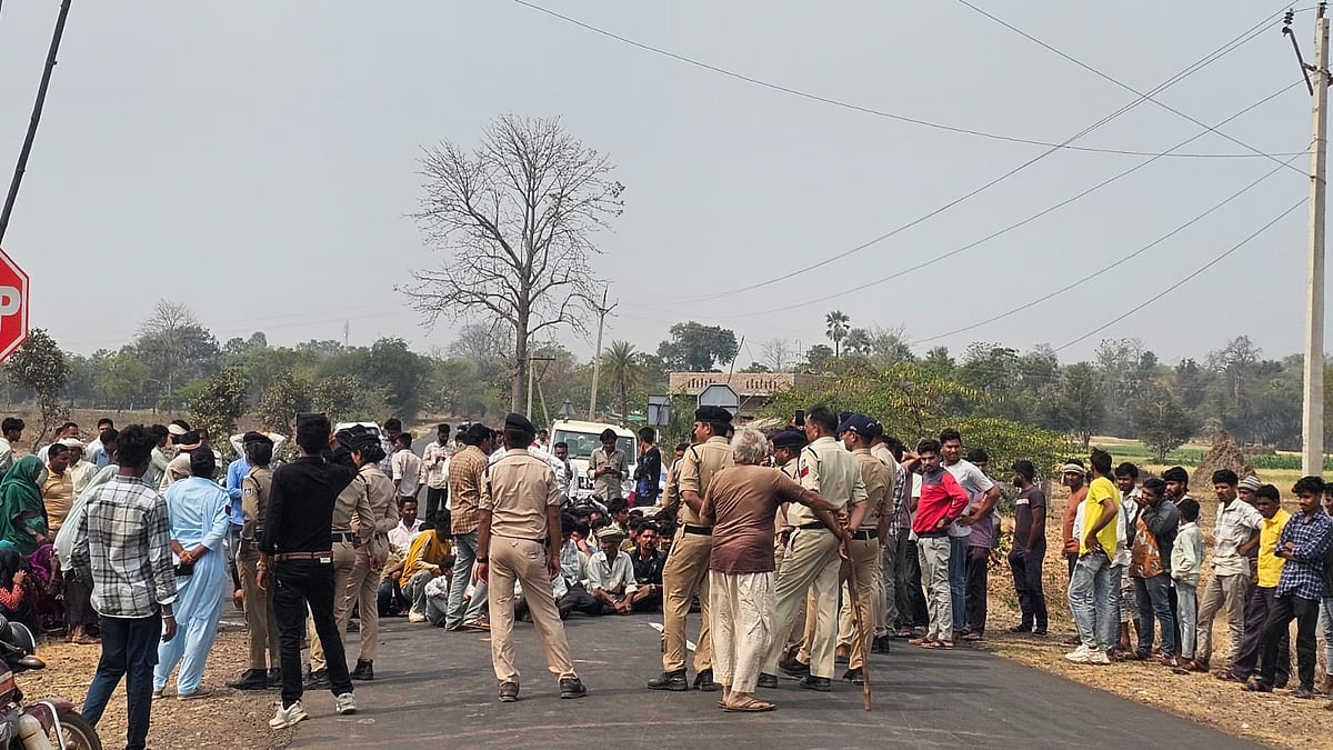 MP News: Villagers Clash With Police Over Proposed Limestone Survey In Dhar-- VIDEO