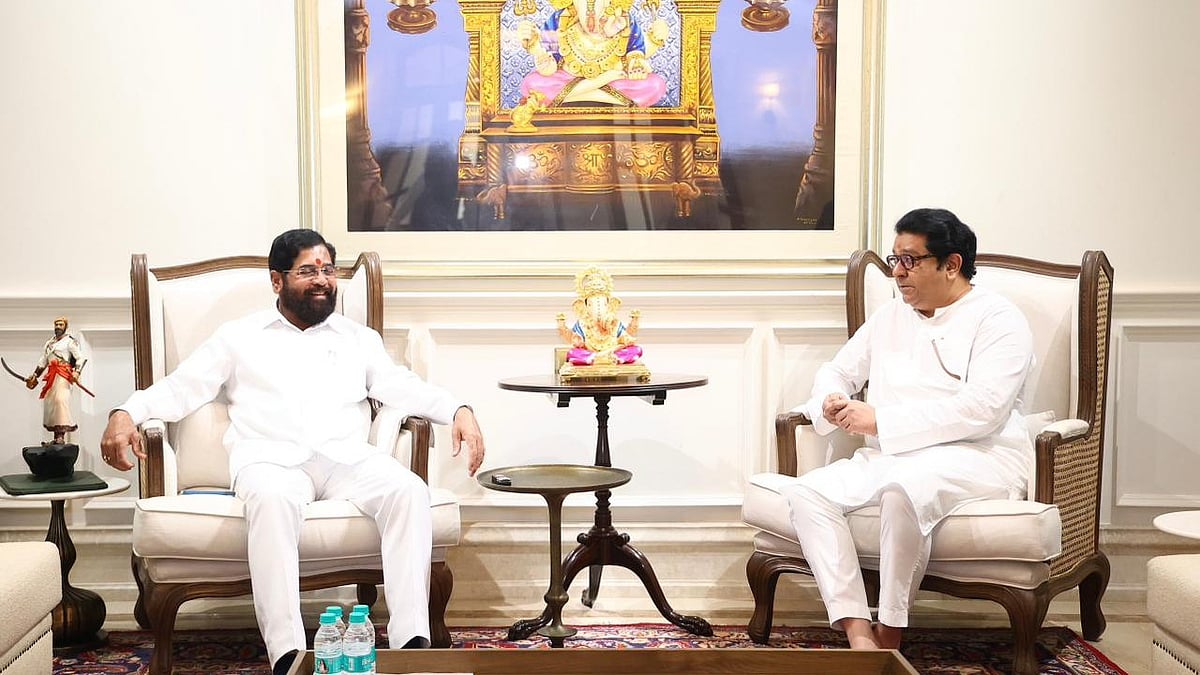 MNS Chief Raj Thackeray Meets Deputy CM Eknath Shinde At 'Nandanvan' Amid Political Realignment Buzz...
