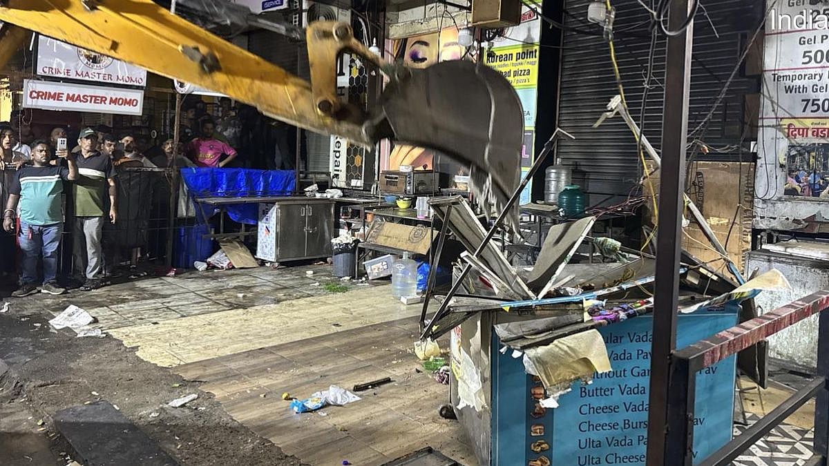 Mumbai News: BMC Demolishes 60 Illegal Structures In Kandivali And Borivali As Citywide Anti-Encroachment Drive Intensifies 