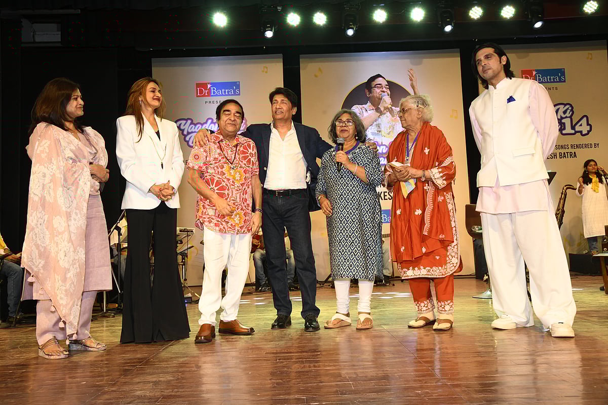 Harshita Narvekar, Municipal Corporator, actress Madhoo, Padma Shri Dr. Mukesh Batra, actors Shekhar Suman and Zayed Khan, along with women of Shepherd Widows' Home