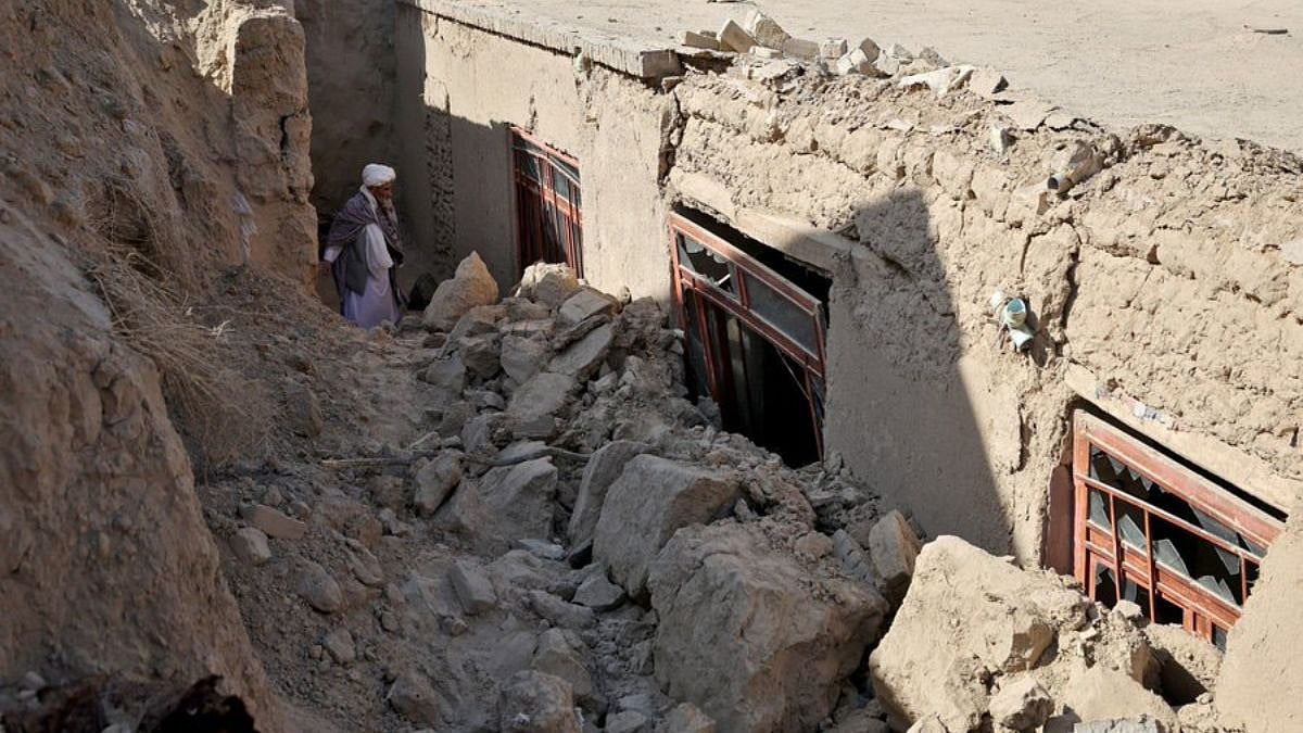 Pakistan Airstrikes Kill Afghan Civilians, Kabul Alleges Targeting Of Residential Areas 