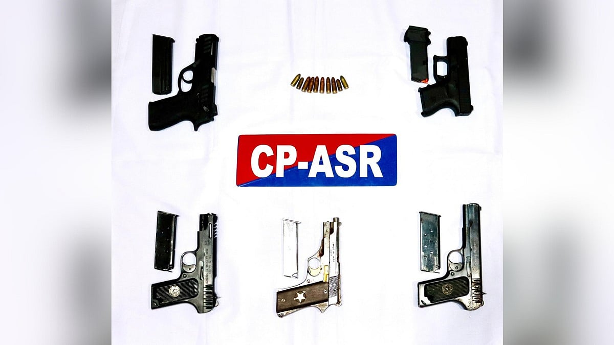 Punjab News: 2 Arms Smugglers Held With 5 Sophisticated Pistols 