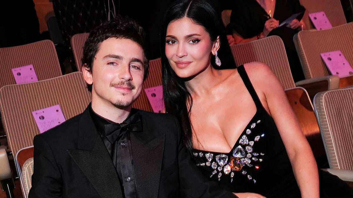 BAFTA 2026: Timothée Chalamet-Kylie Jenner Bring Romance, While Sadie Sink, Emma Stone & Other Hollywood Royalty Serve Glamour On Red Carpet 