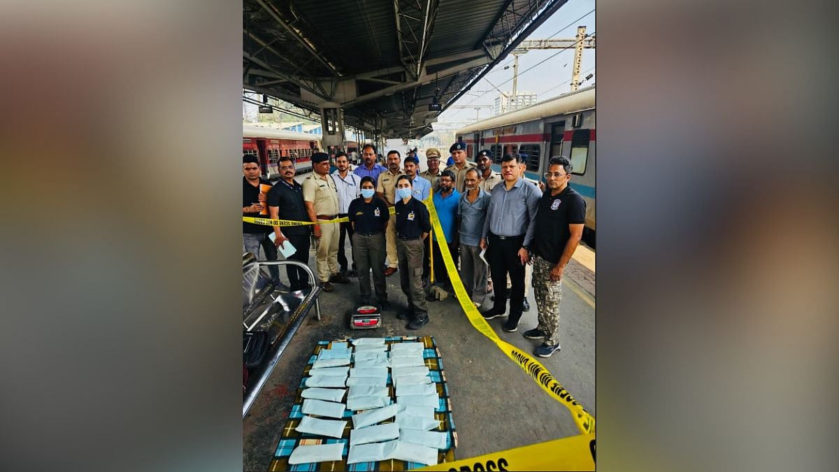 Mumbai Crime: Bandra Railway Police Seize 13 kg Charas Worth ₹13.83 Crore From Unclaimed Bag On Board Awadh Express 