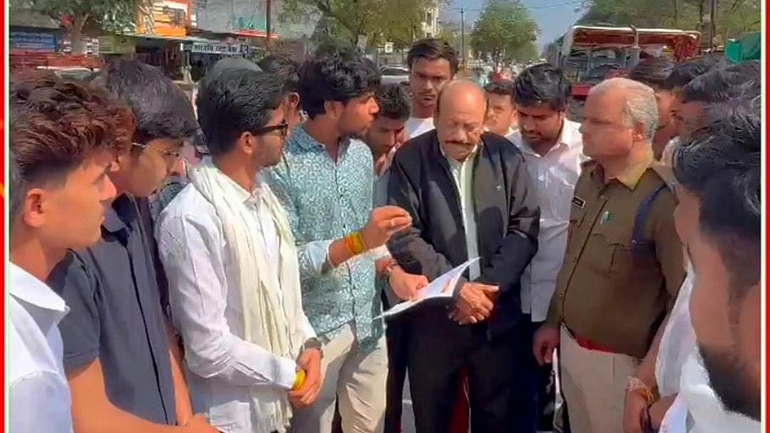 Indore News: Teacher Shortage At Govt College; Students Demand Vacant Positions To Be Filled | FP Photo