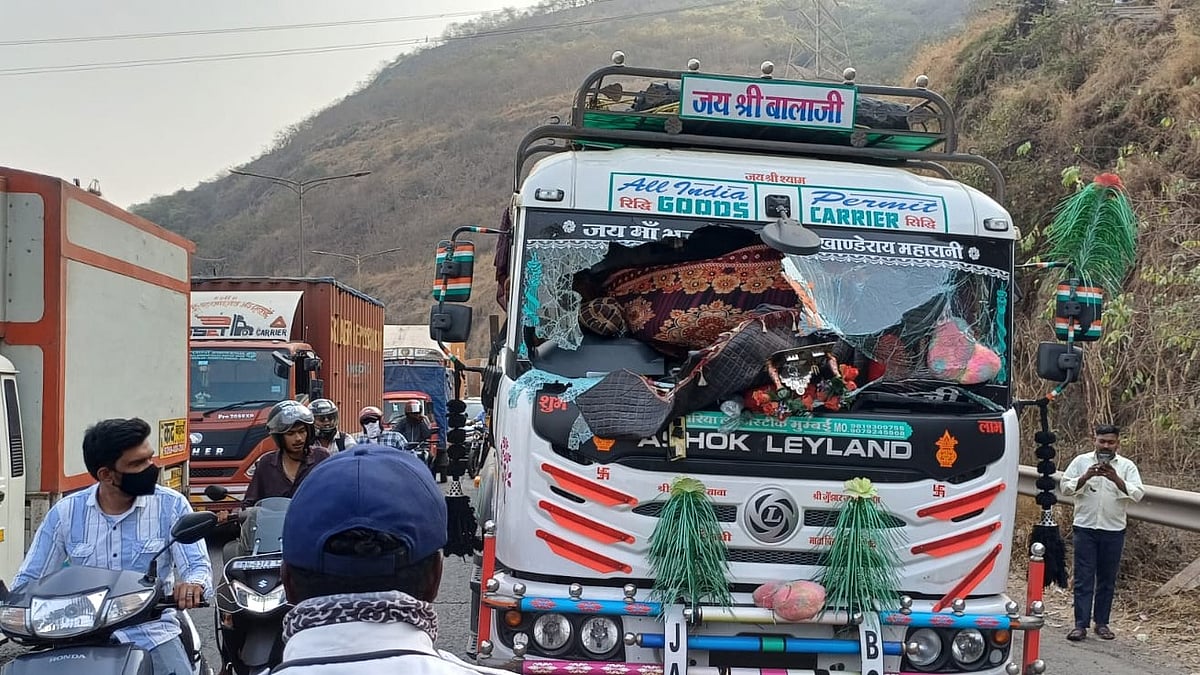 Mumbra Bypass Miracle: Pipes Pierce Driver's Cabin After Braking, Both Escape Unharmed 