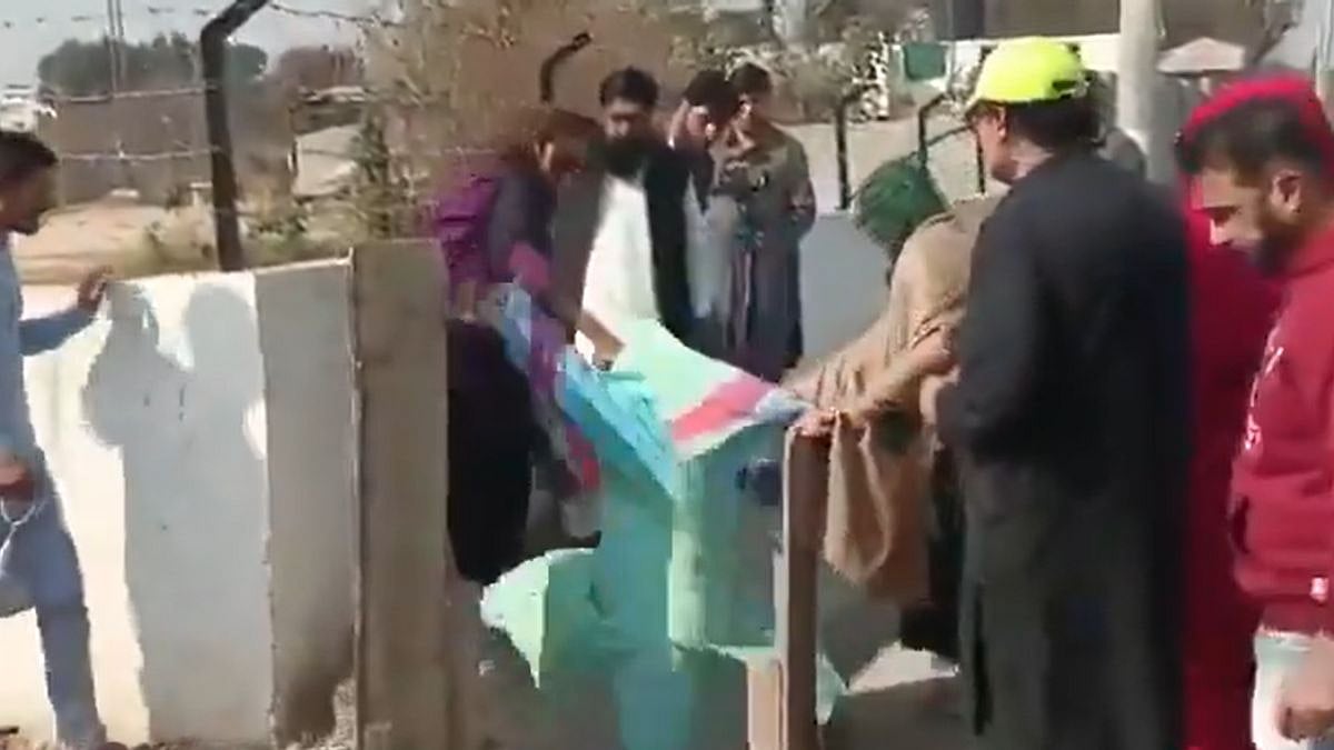 Jailed Imran Khan’s Sister Noreen Niazi  Falls Into Under-Construction Drain In Rawalpindi; Injured - VIDEO 