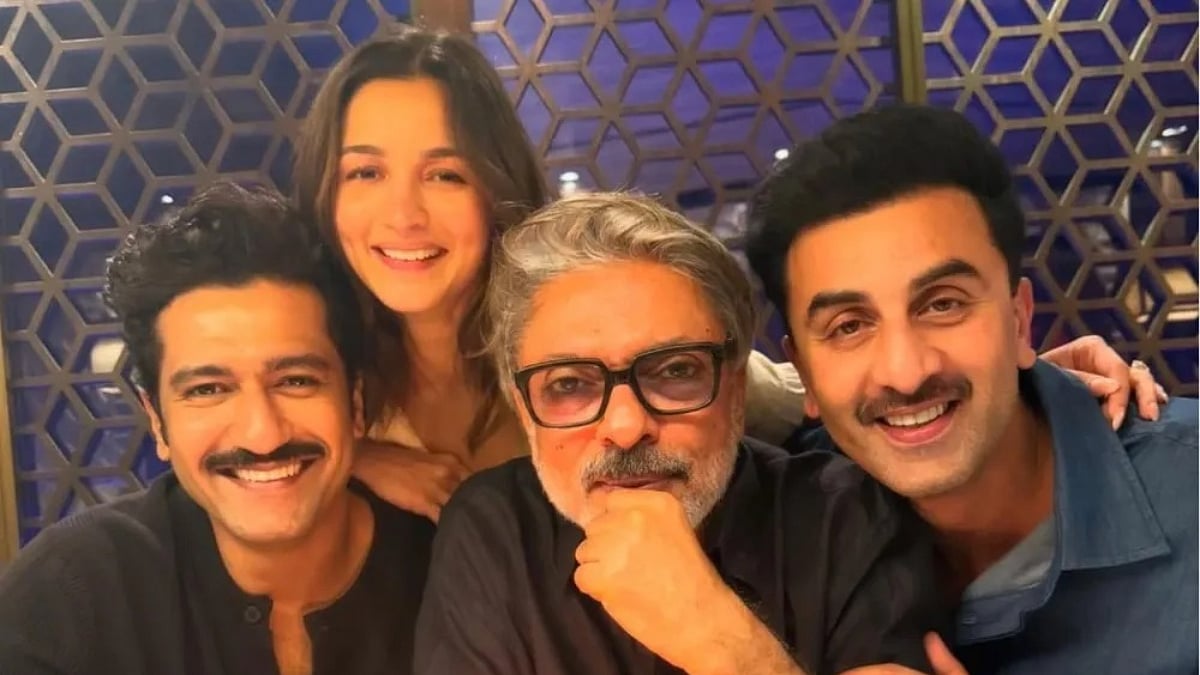 Sanjay Leela Bhansali's Love & War Being Made On WHOPPING Budget Of ₹425 Crore: Report 