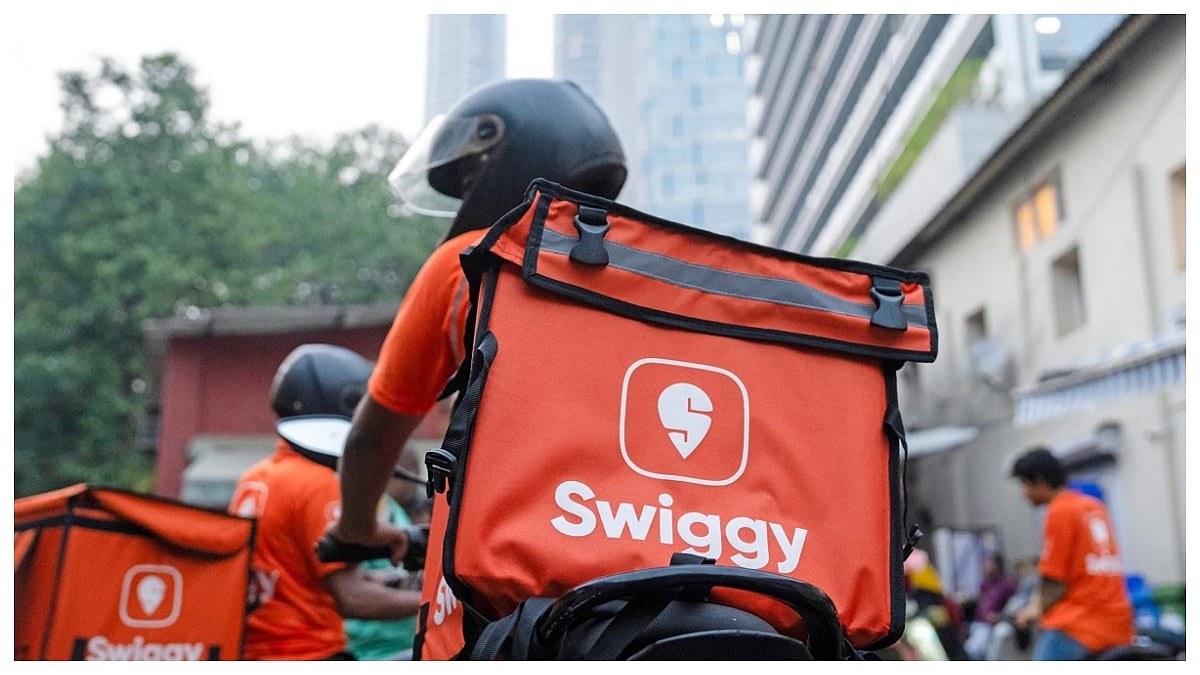 Swiggy Expands 'Food On Train' Service To 152 Stations, Up 117% In One Year, Launches Holi Special Menu 