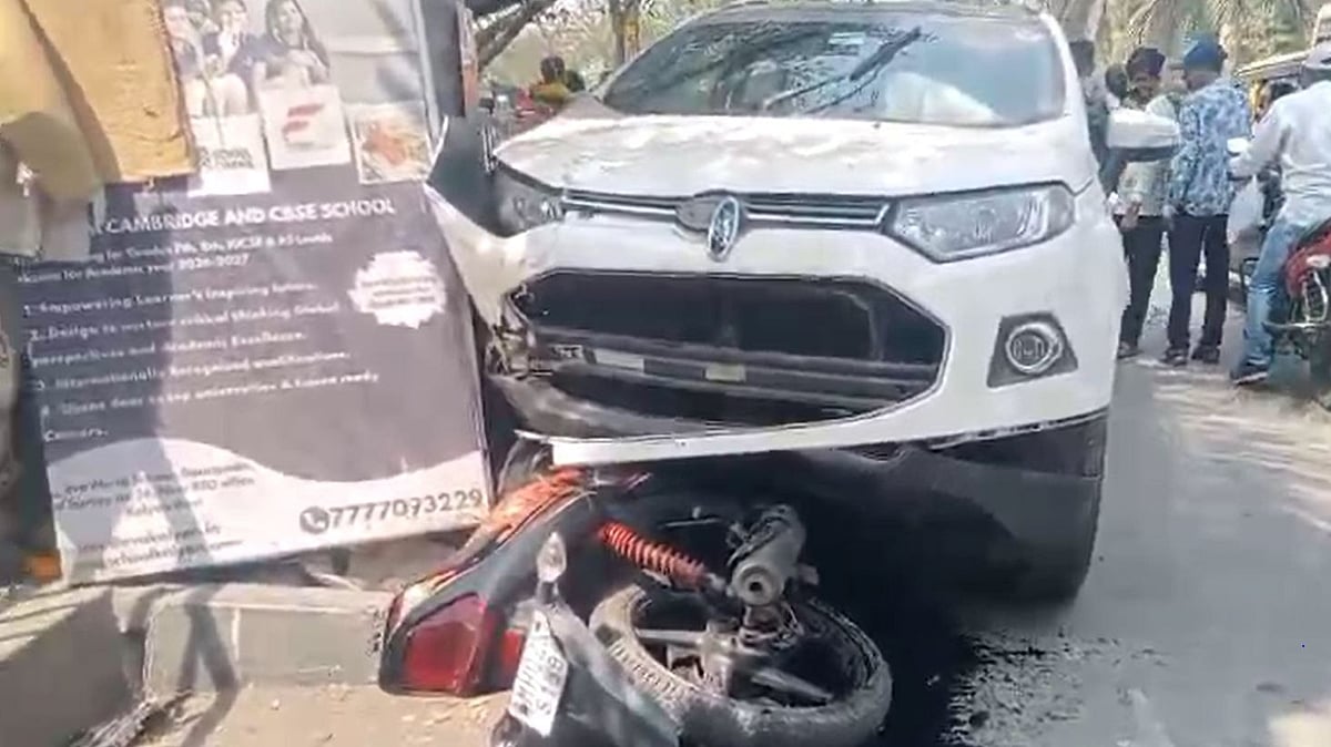 Six Injured After Speeding Car Rams Parked Vehicles In Kalyan West’s Vertex Area; Driver Detained 