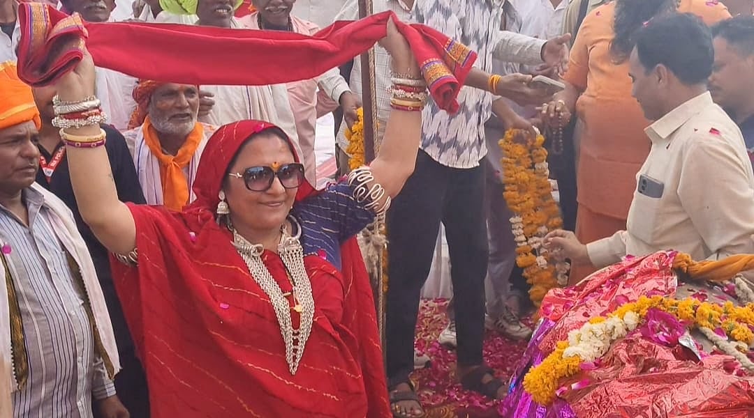 MP News: Mandav Drenched in Color as Bhagoria Celebrates Tribal Spirit | 