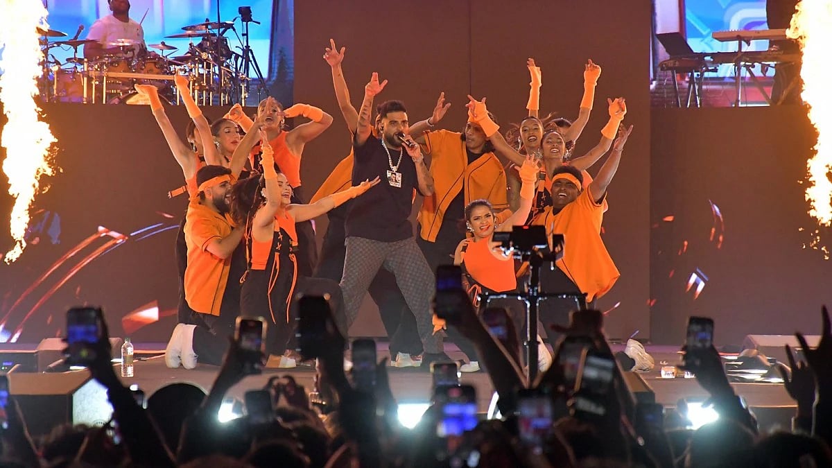 Karan Aujla Delhi Concert: From Zipline Entry To Massive 72,000 Audience, Singer Sets Historic Records Amid Major Scuffle 