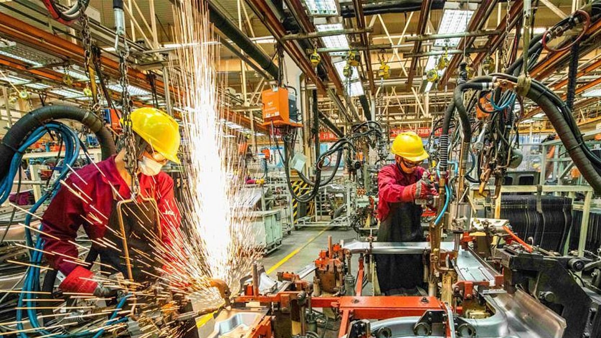 India’s factory output slows to 4.8% in January 