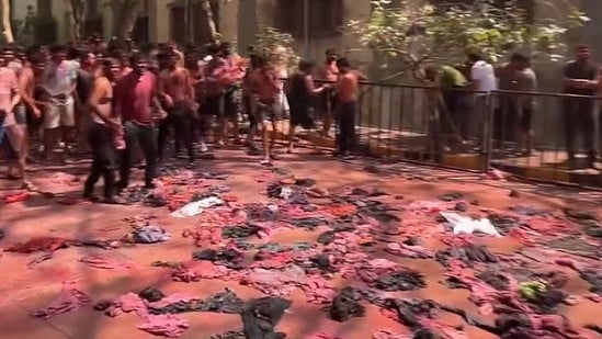 IIT Bombay Students Celebrate ‘Kapda Fad’ Holi; Campus Video Goes Viral 