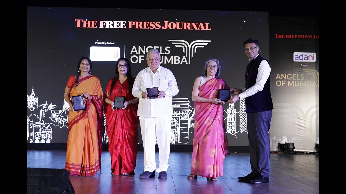 
Chetna Gala Sinha, founder, Mann Deshi Bank & Mann Deshi Foundation; Archana Chandra, CEO, Jai Vakeel Foundation; Justice S J Kathawalla, retired judge, Bombay High Court, chairperson of the Angels Of Mumbai jury; and Amita Chauhan, philanthropist & board member, Social Venture Partners India being  felicitated by Abhishek Karnani, president, The Free Press Journal 