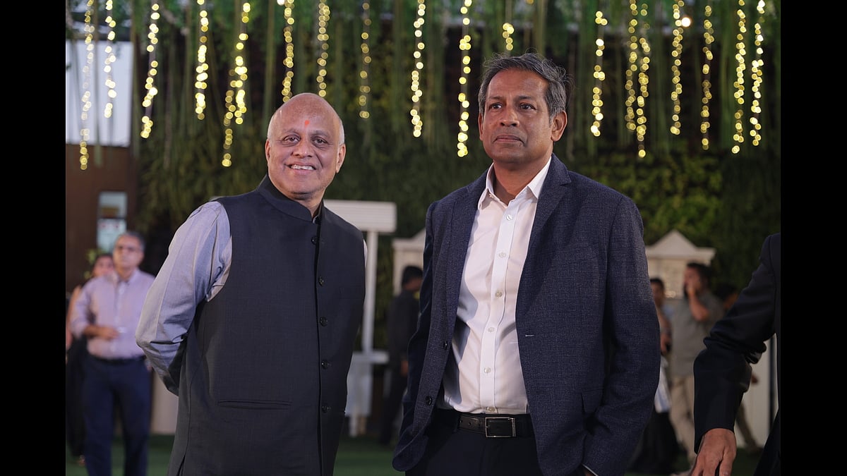 Ashok Karnani, director, The Free Press Journal, with Dr Hemant Hegde, Kamal Udwadia Foundation