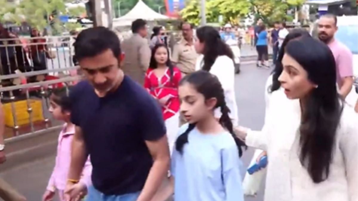 India vs England T20 WC Semi-Final: Gautam Gambhir With Wife & Kids Seek Blessing Of Lord Ganesha At Mumbai’s Siddhivinayak Temple – WATCH 