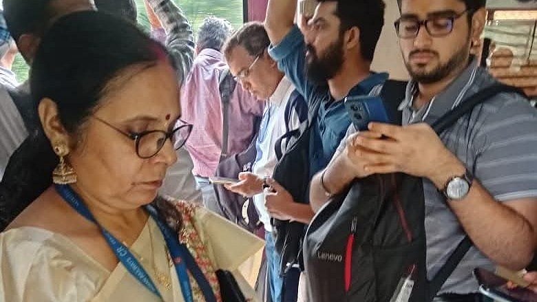 Mumbai Local Crackdown: 200 Ticketless Passengers Fined, ₹55,000 Collected In A Single Day 