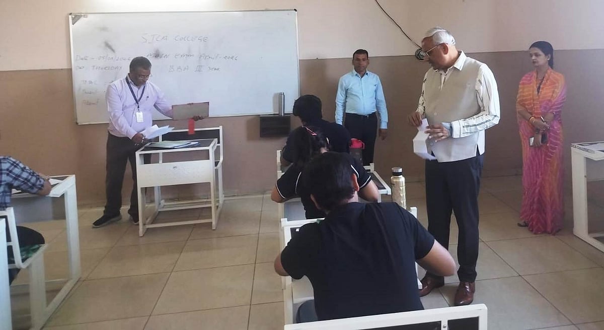 Indore News: DAVV's VC Prof Rakesh Singhai Leads Flying Squad To Inspect Exam Centres