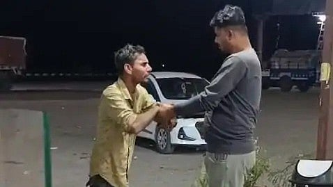 MP News: Drunk Constable Creates Ruckus At Hotel In Neemuch