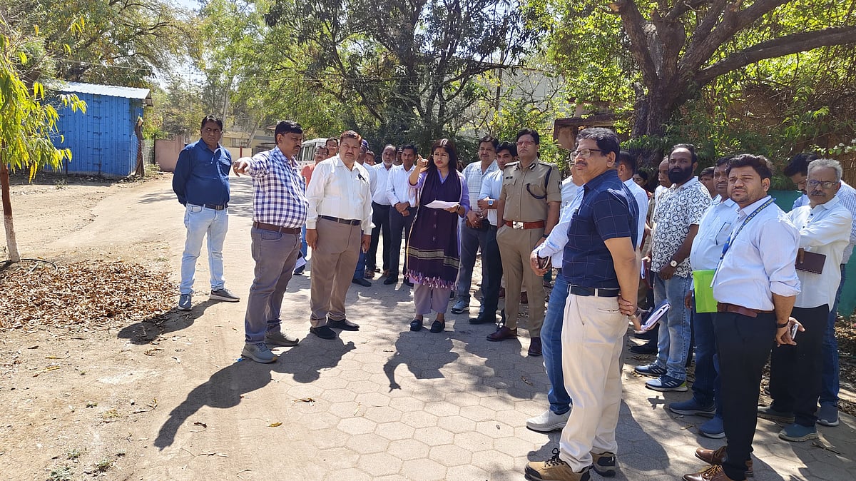 MP News: Officials Review Arrangements For Governor’s Visit | FP Photo