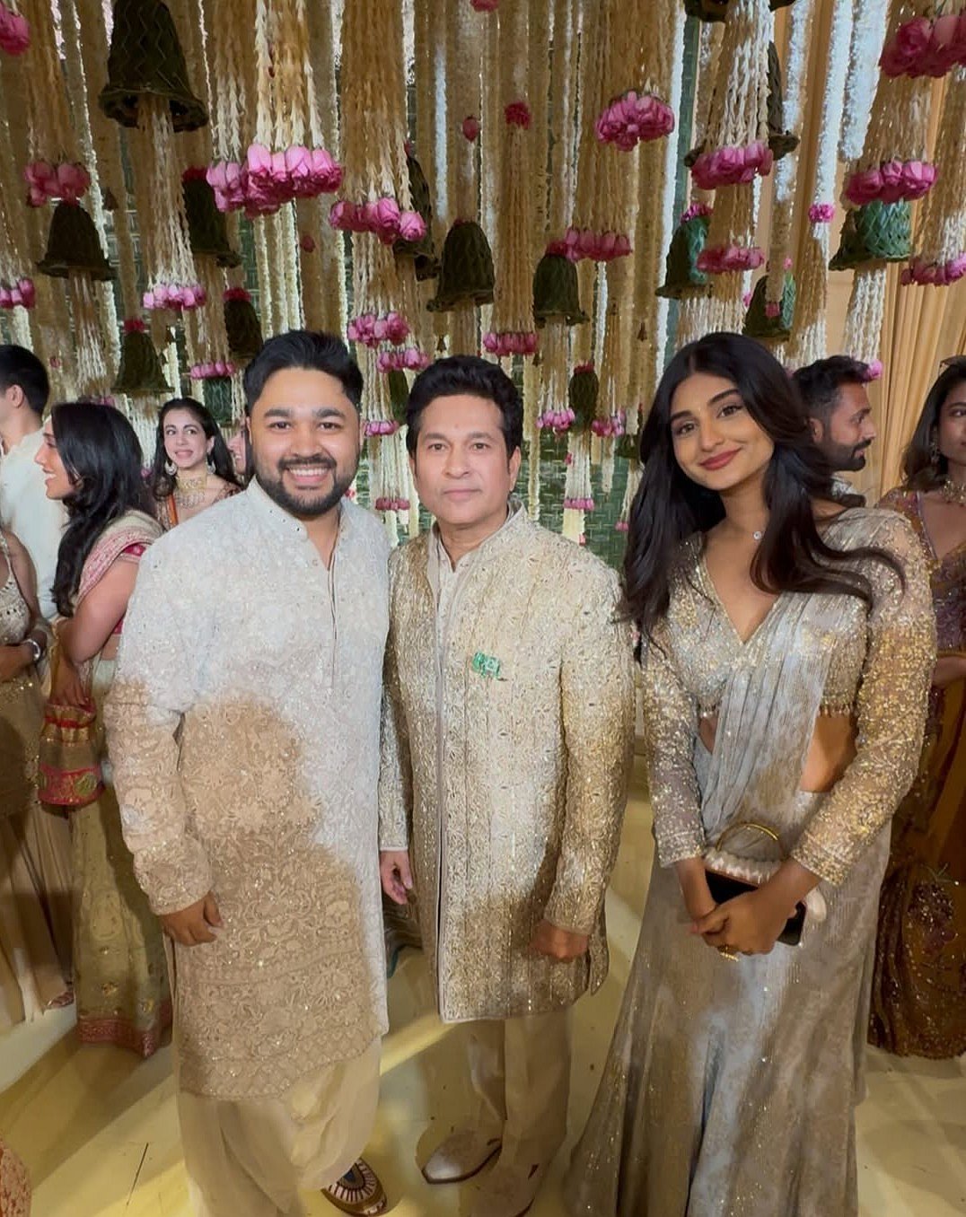 'Husn Paari': Payal Gaming Poses With Sachin Tendulkar, Shreyas Iyer At Arjun-Saaniya's Mumbai Wedding