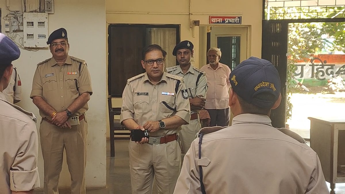 MP News: Need For Continuous Efforts To Ensure Public Safety; Barwani SP | FP Photo