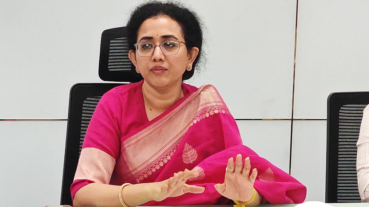 Dhule: Collector Bhagyashree Vispute Bans Fodder Transport Outside District Amid Drought